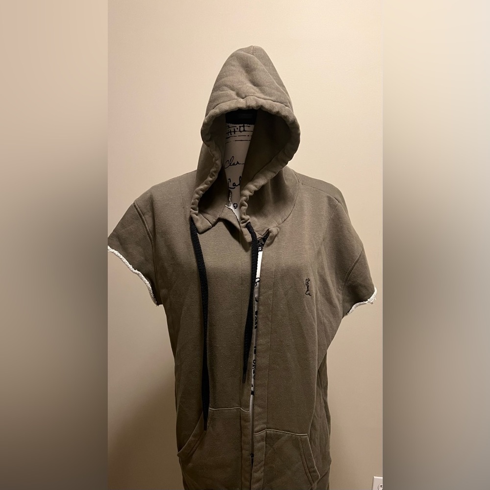 Sleeveless Hoodie